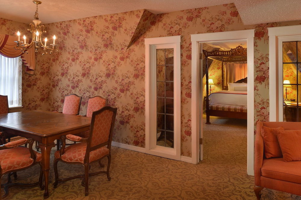 קלייטון Seven Gables Inn, St Louis West, A Tribute Portfolio Hotel חדר תמונה