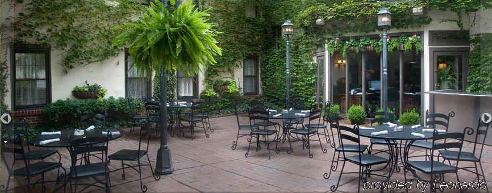 קלייטון Seven Gables Inn, St Louis West, A Tribute Portfolio Hotel מסעדה תמונה