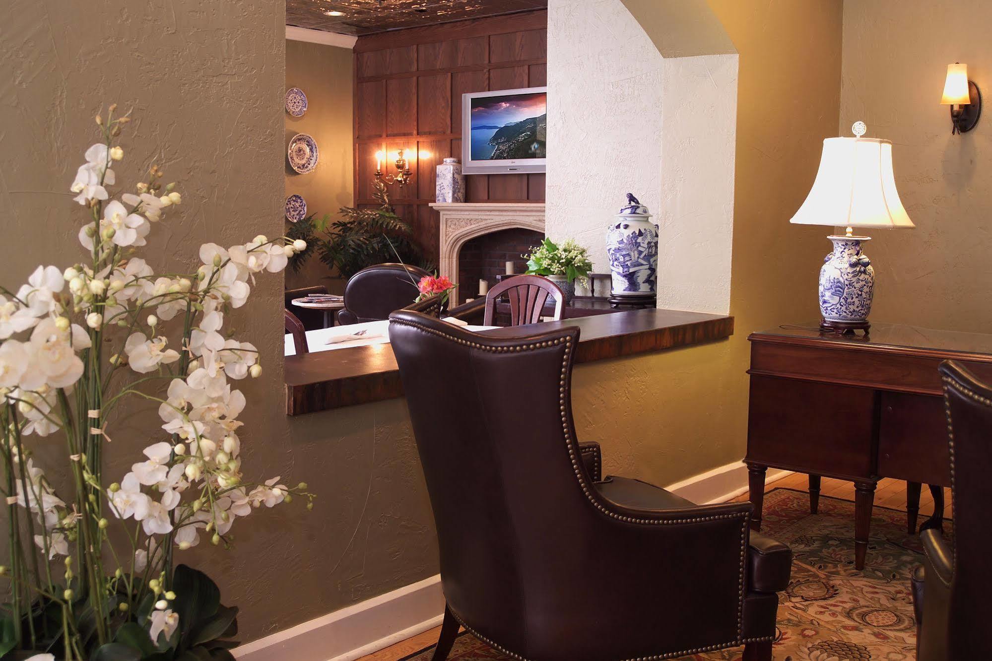 קלייטון Seven Gables Inn, St Louis West, A Tribute Portfolio Hotel חדר תמונה