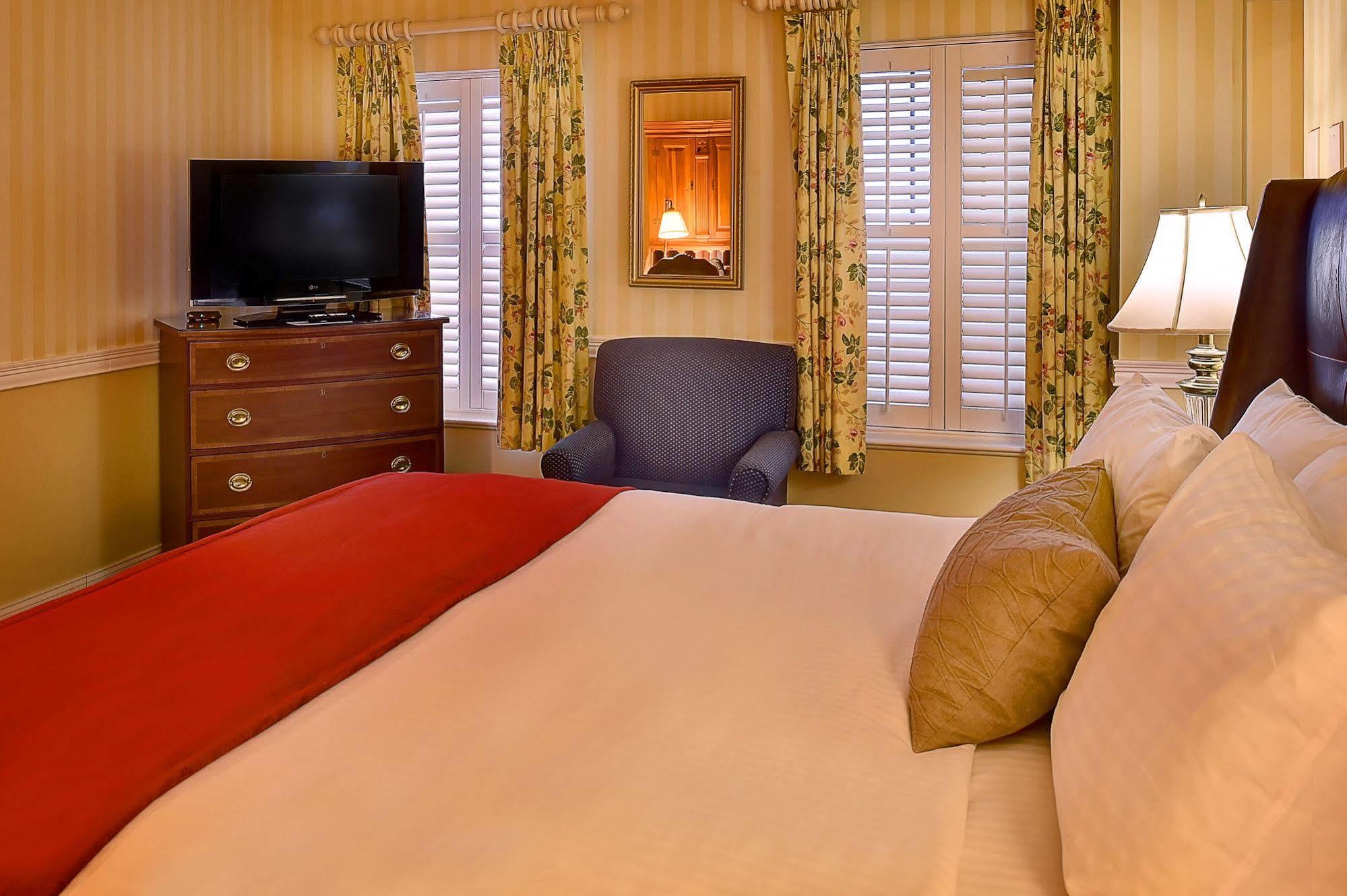 קלייטון Seven Gables Inn, St Louis West, A Tribute Portfolio Hotel מראה חיצוני תמונה